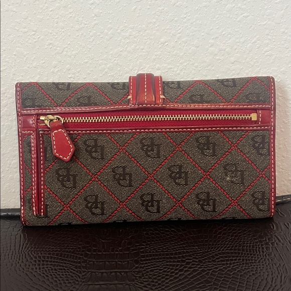 DOONEY & BOURKE Logo Print Red and Brown Women's Wallet - Picture 2 of 3
